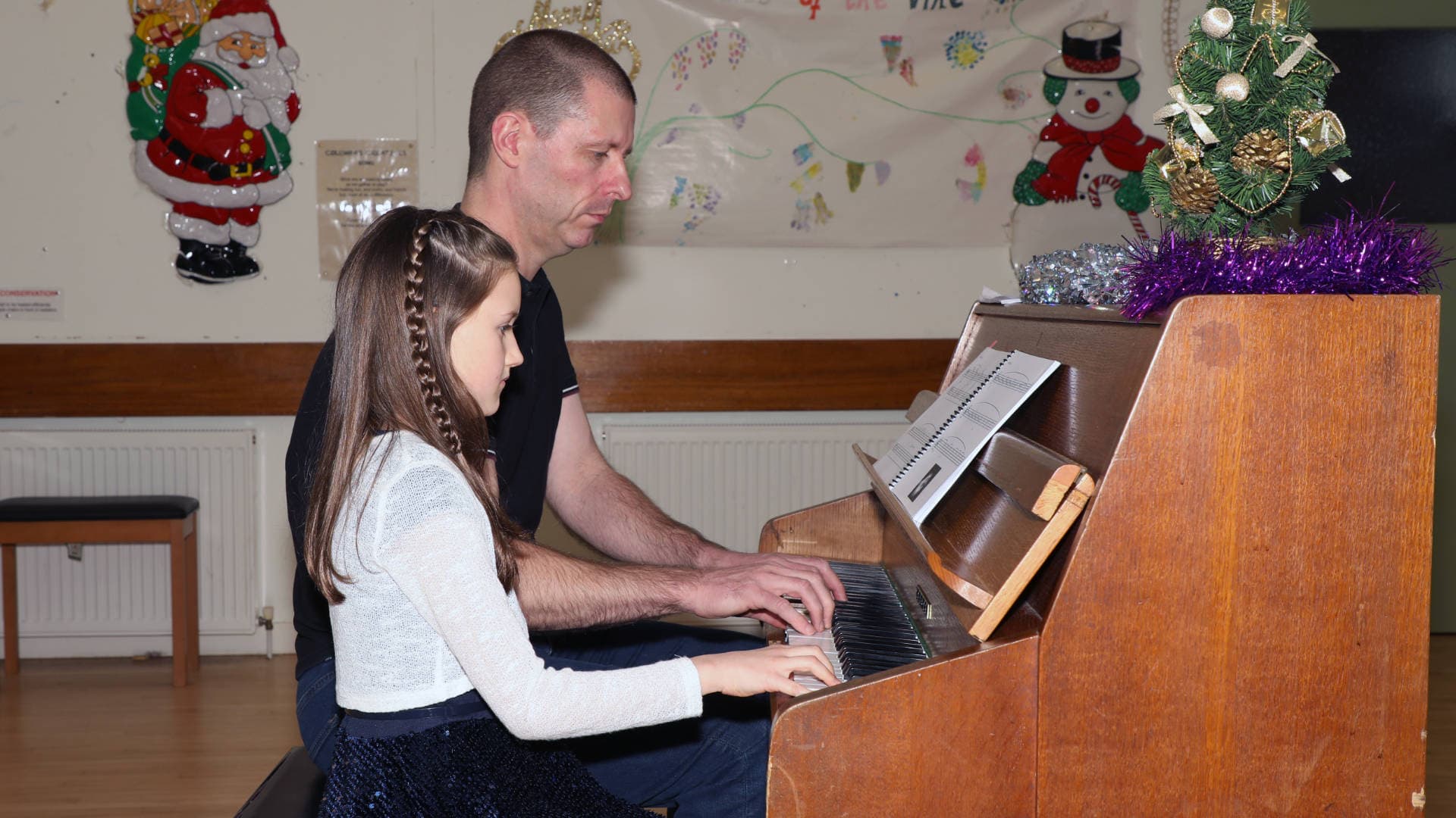 Piano learning benefits in Largs